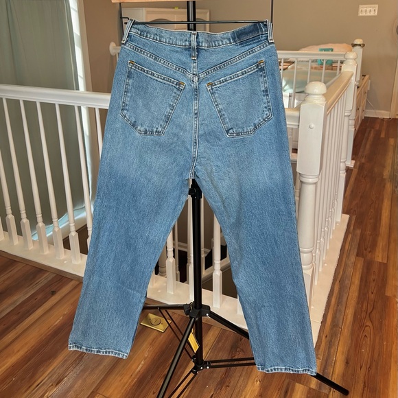 Abercrombie & Fitch Curve Love The 90's Straight Ultra High Rise Jeans - Picture 2 of 3